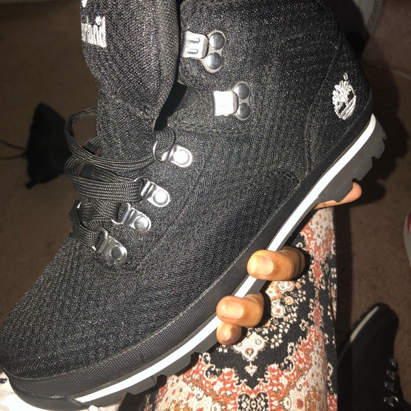 Timberlands size 8.5 in men, 10 in women. - Picture 2 of 4